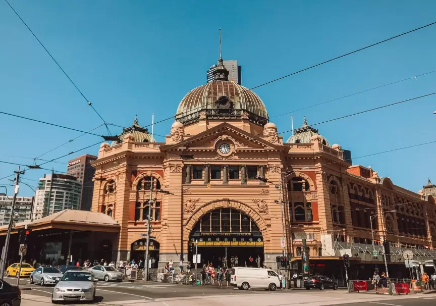 Melbourne visitor numbers