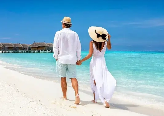 Can Ladies Wear Shorts in Maldives? A Local's Dress Code Guide