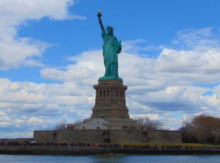 can us citizens travel to canada