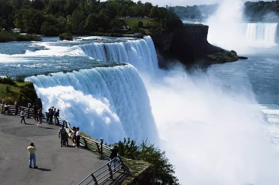 niagara falls tourism