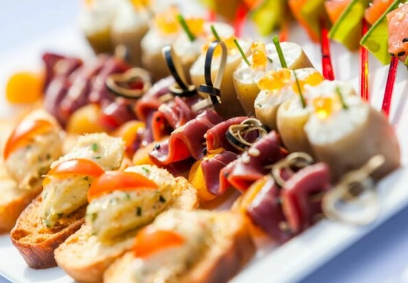 how to order appetizers in Europe
