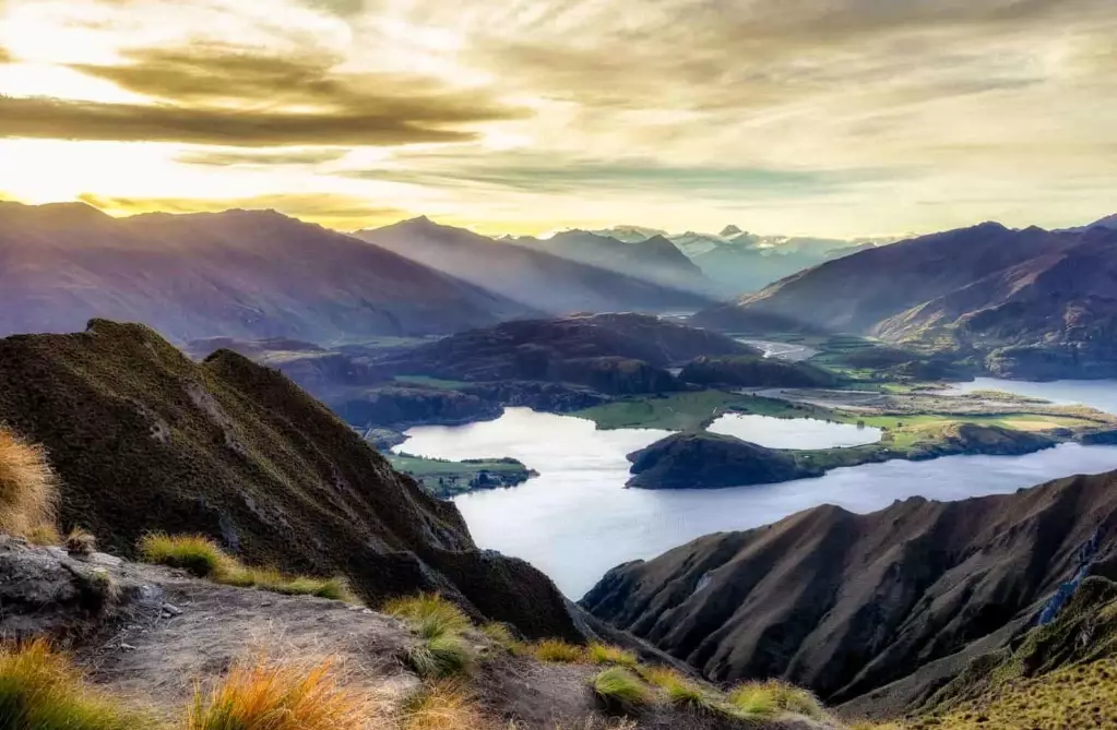 cost to travel New Zealand 2 weeks