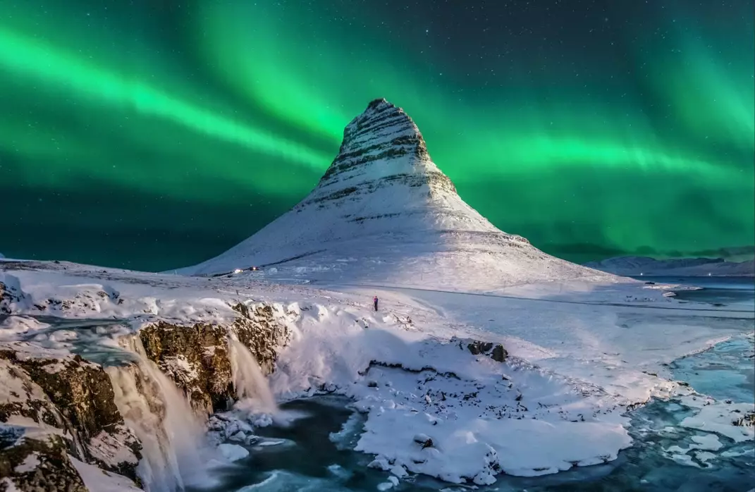 Iceland visitor numbers