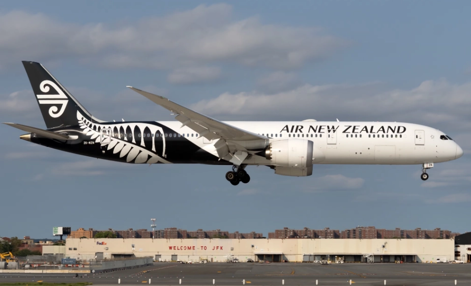 Direct Flights from USA to New Zealand: Airlines, Routes & Tips