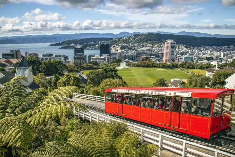 USA to New Zealand tourism