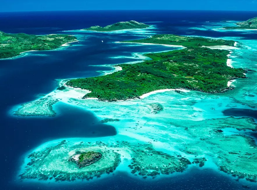 Fiji vs Bora Bora: Which Island Paradise is Nicer for Your Vacation?