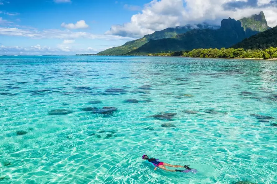 how to save money in Tahiti